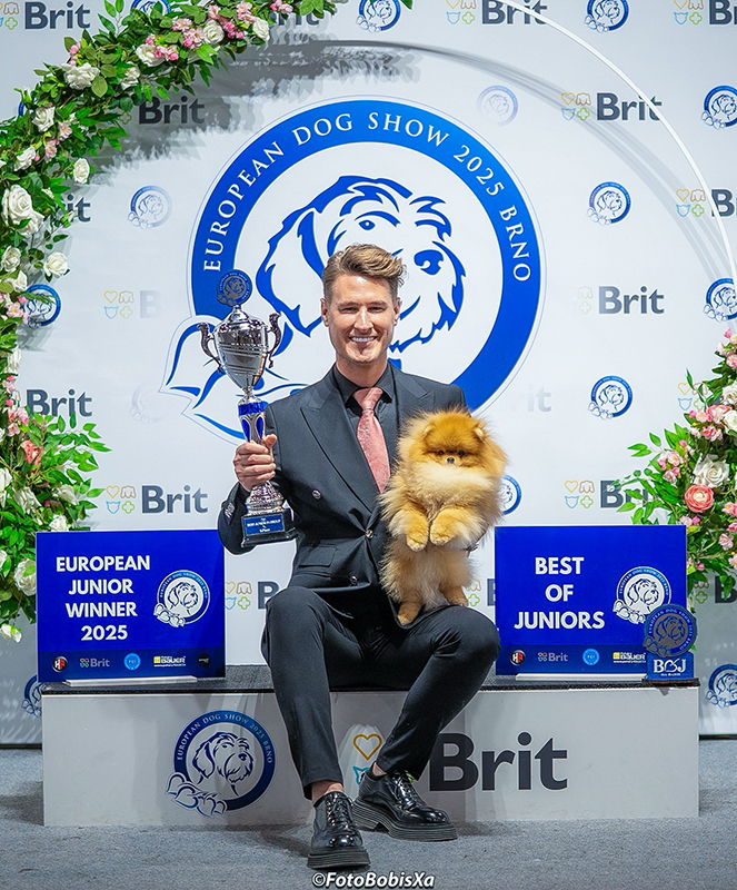 Facetune_15-04-2025-17-19-33