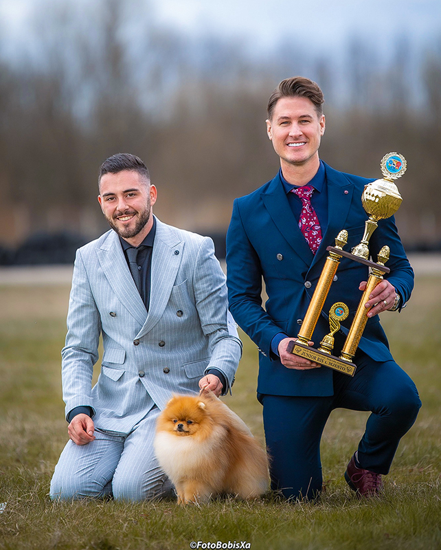 Facetune_25-03-2025-20-52-17